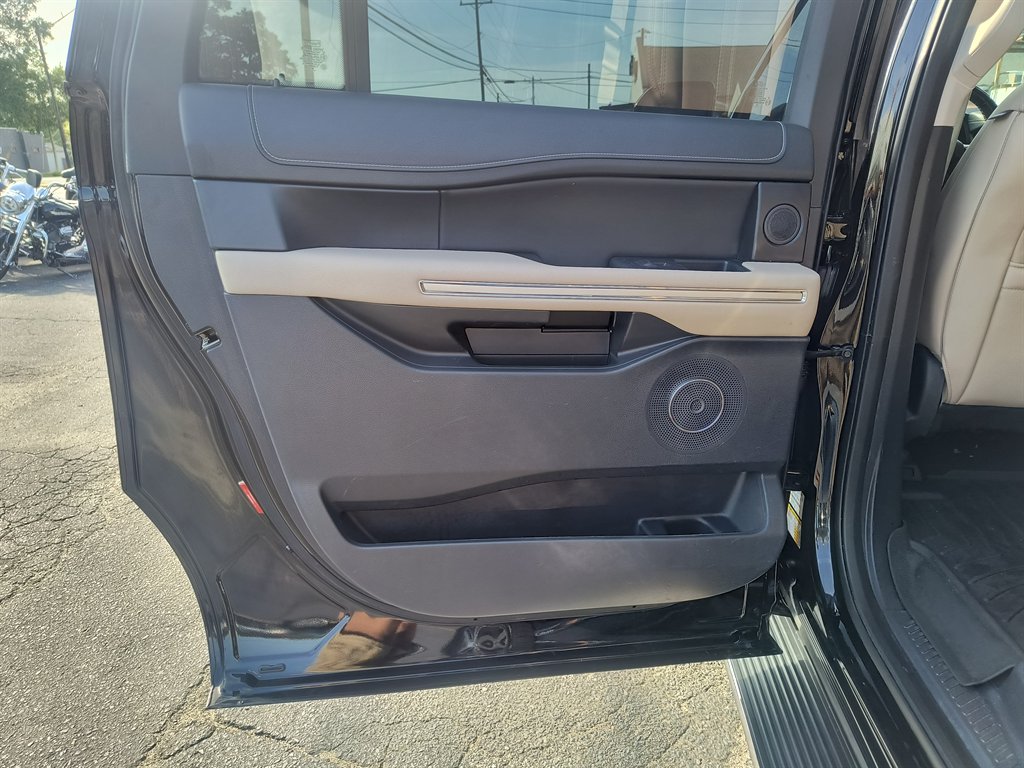 2022 Ford Expedition - $34,999