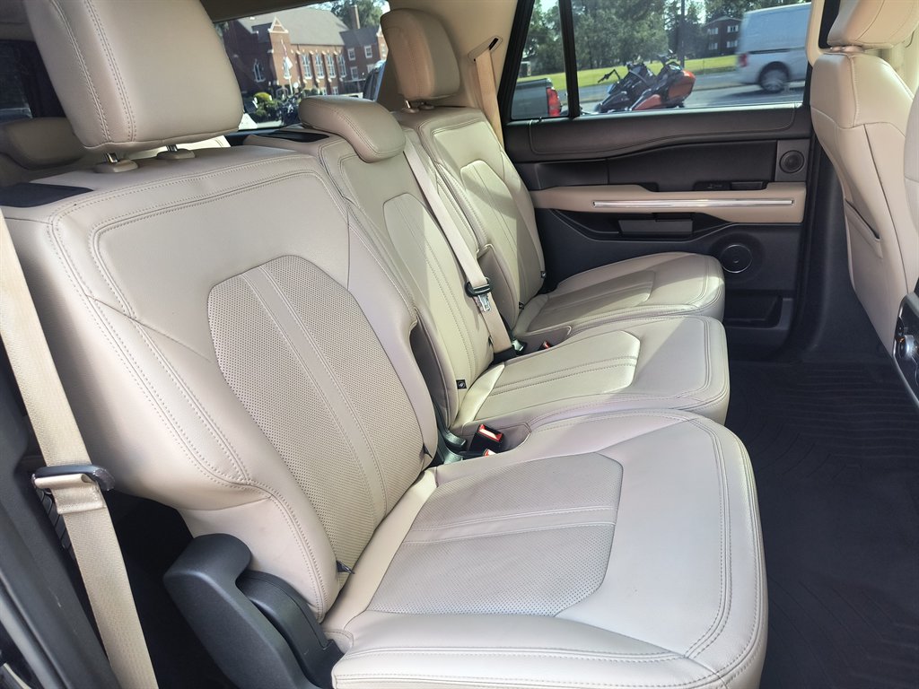 2022 Ford Expedition - $34,999