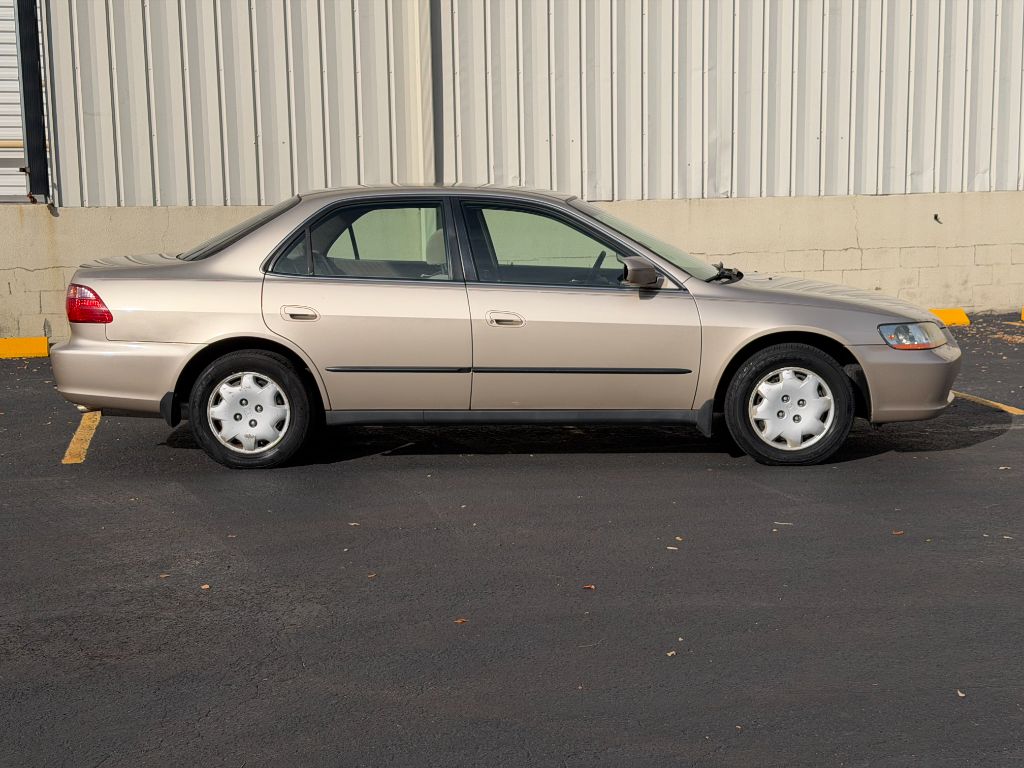 2000 Honda Accord - $3,999