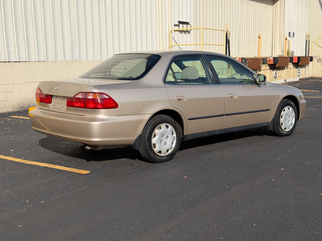 2000 Honda Accord - $3,999