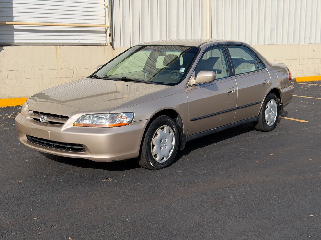 2000 Honda Accord - $3,999