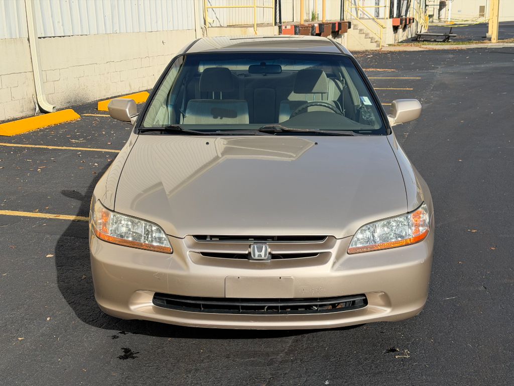 2000 Honda Accord - $3,999