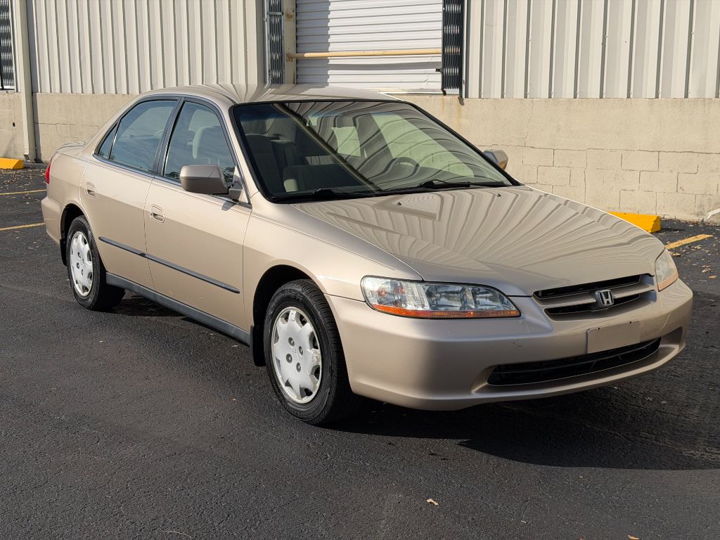 2000 Honda Accord - $3,999
