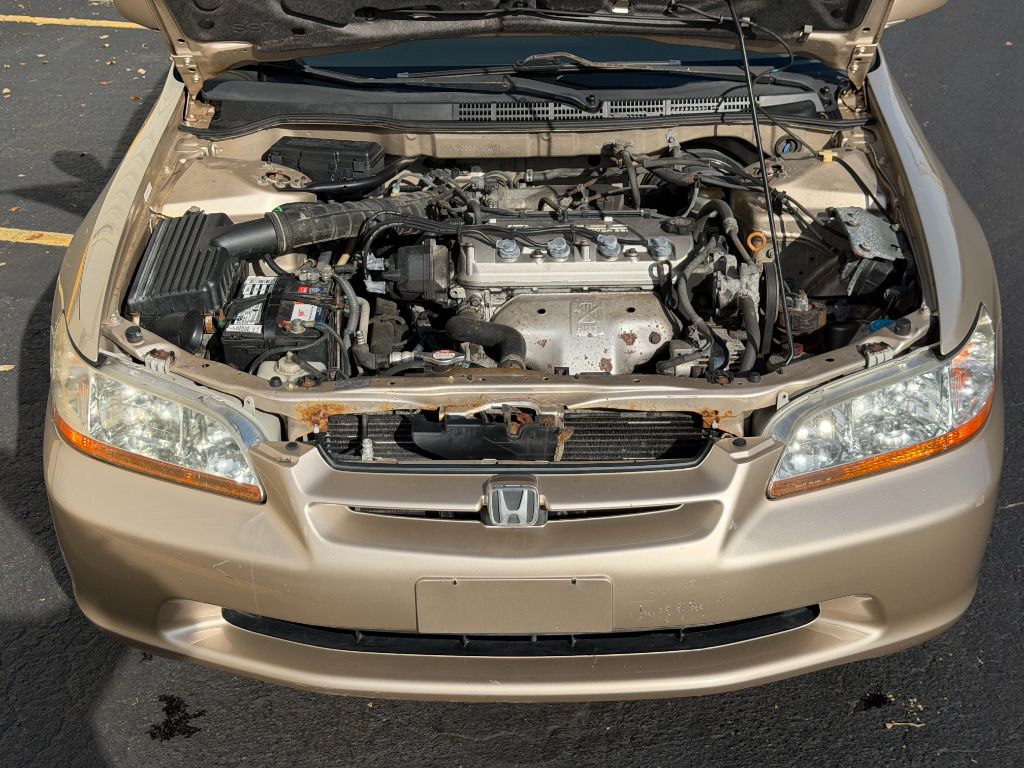 2000 Honda Accord - $3,999