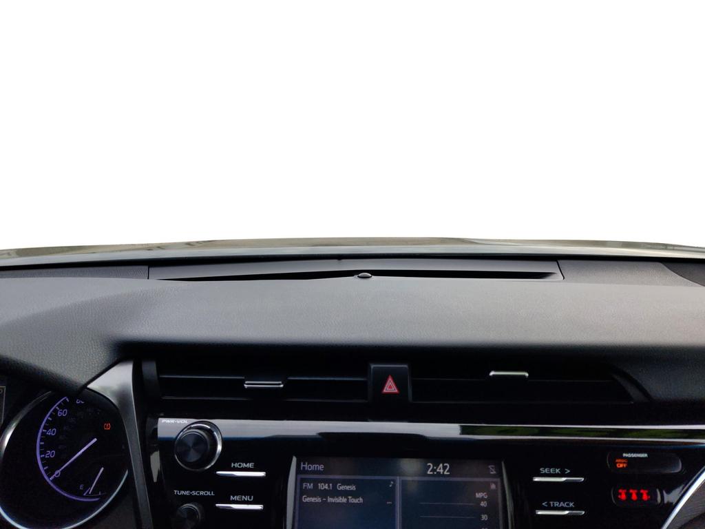 2018 Toyota Camry SE photo