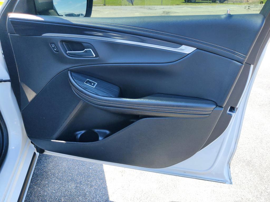 2019 Chevrolet Impala LT photo