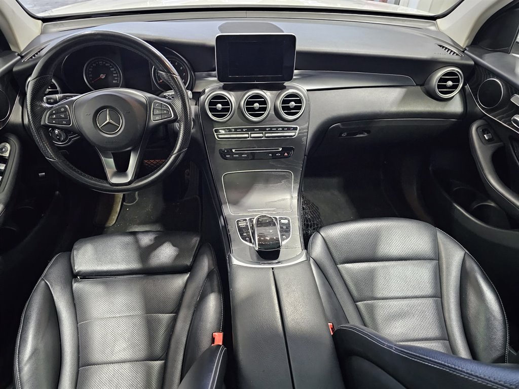 2016 Mercedes-Benz GLC GLC300 photo