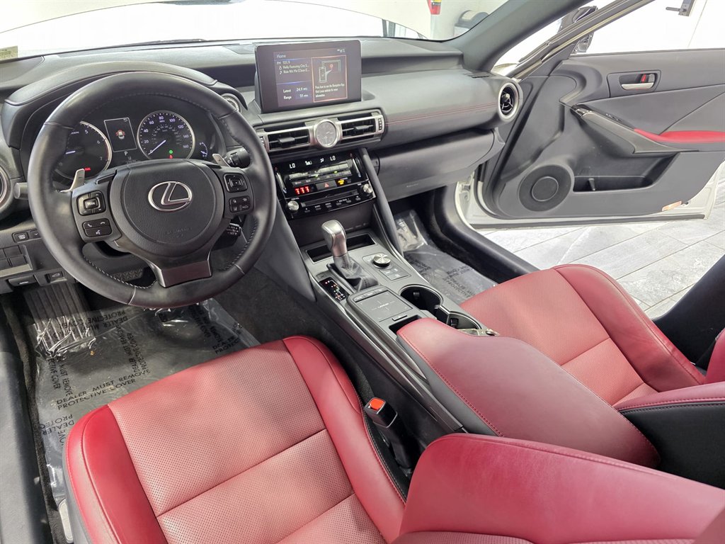 2022 Lexus IS 300 photo