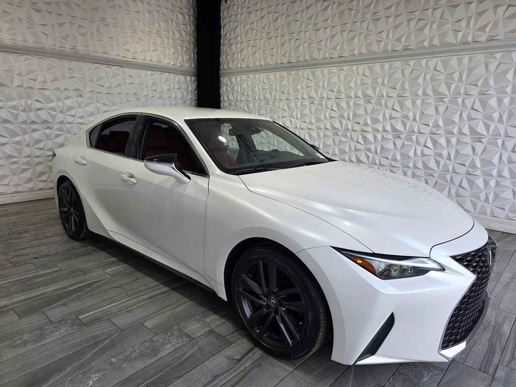 2022 Lexus IS 300 photo