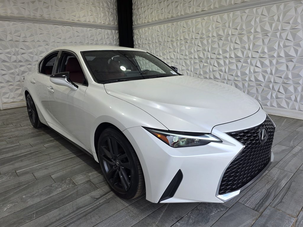 2022 Lexus IS 300 photo