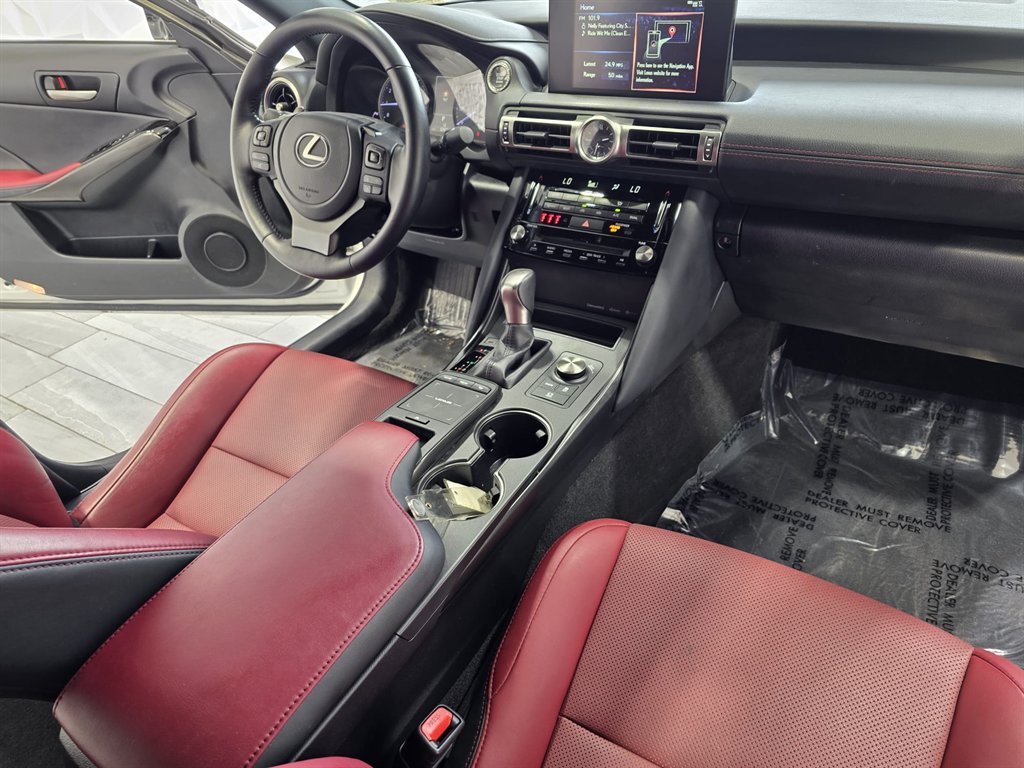 2022 Lexus IS 300 photo