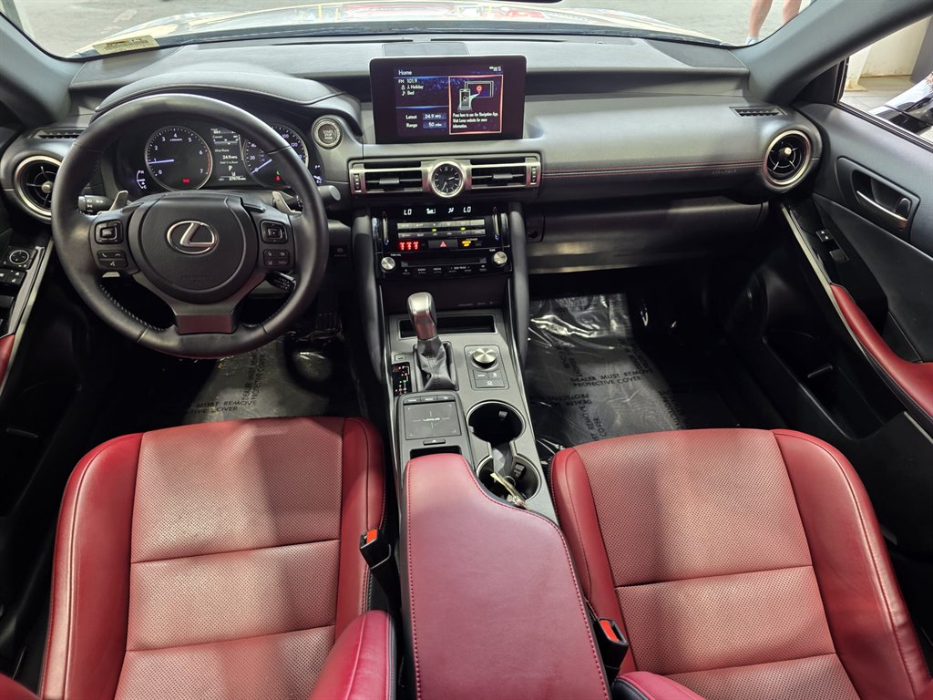 2022 Lexus IS 300 photo