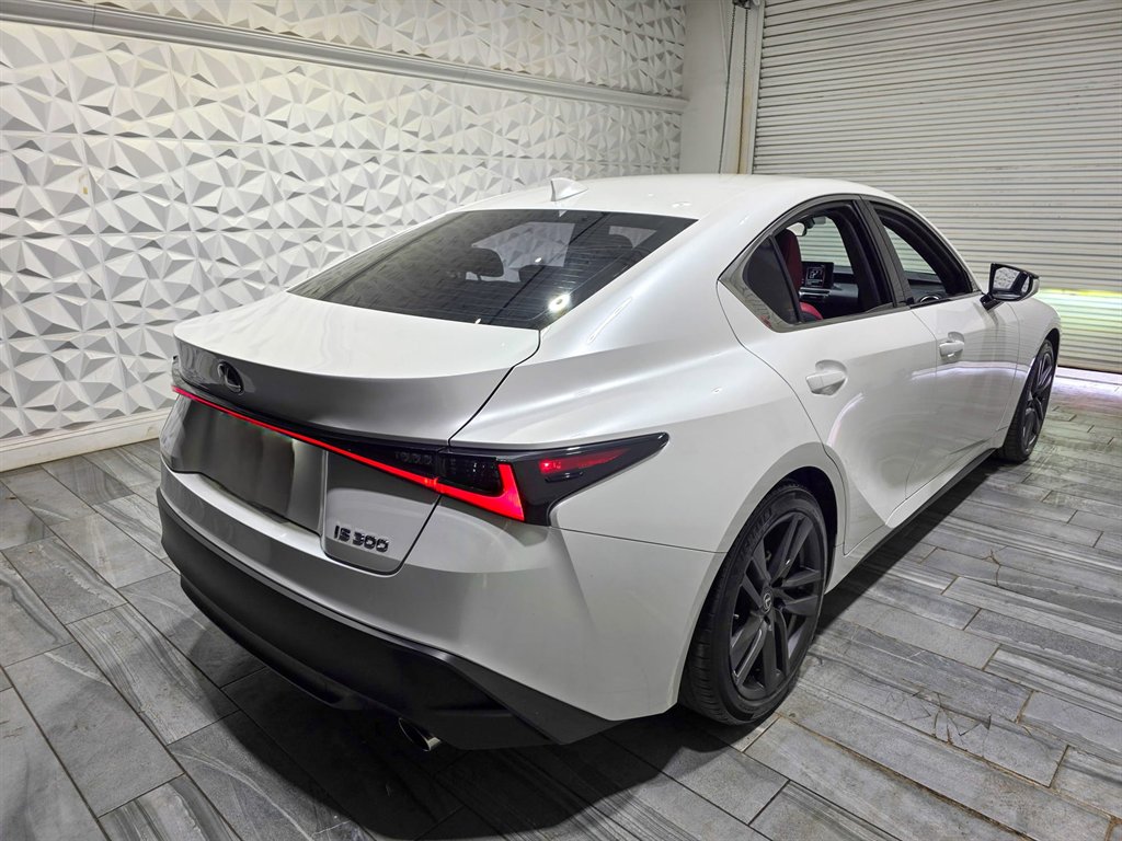 2022 Lexus IS 300 photo