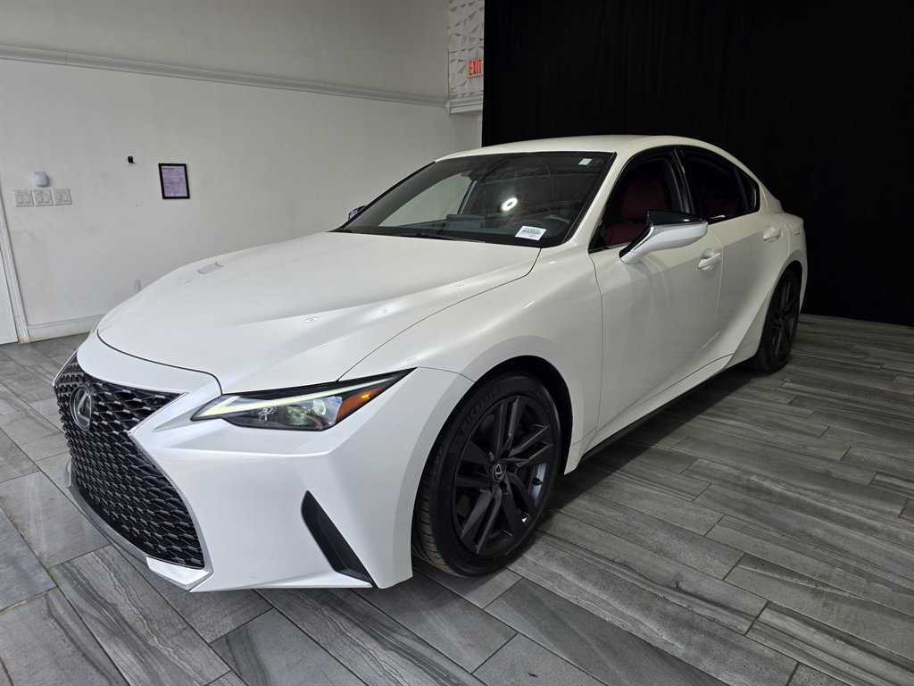 2022 Lexus IS 300 photo