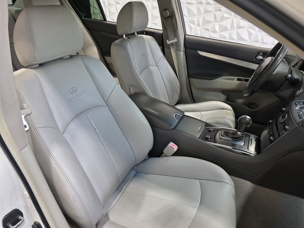 2013 Infiniti MDX Journey photo