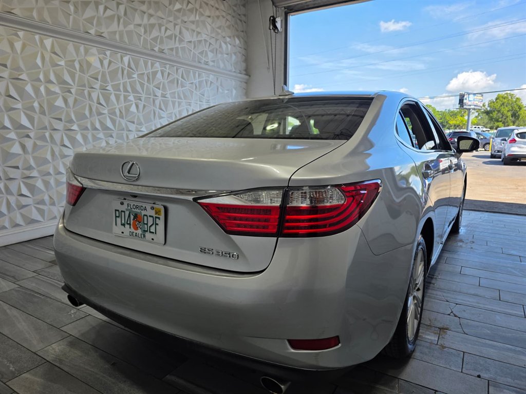 2013 Lexus ES - $14,990
