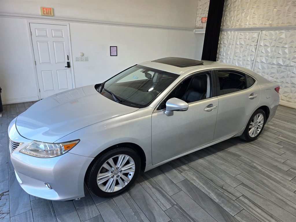 2013 Lexus ES - $14,990