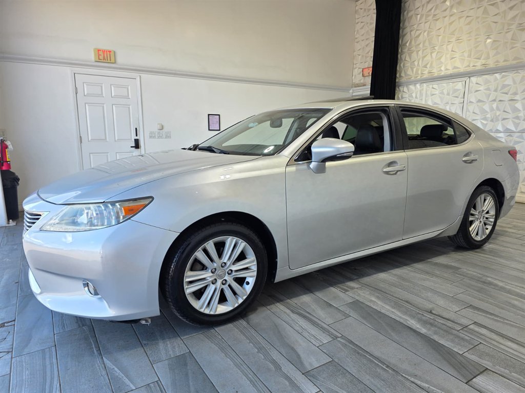 2013 Lexus ES - $14,990