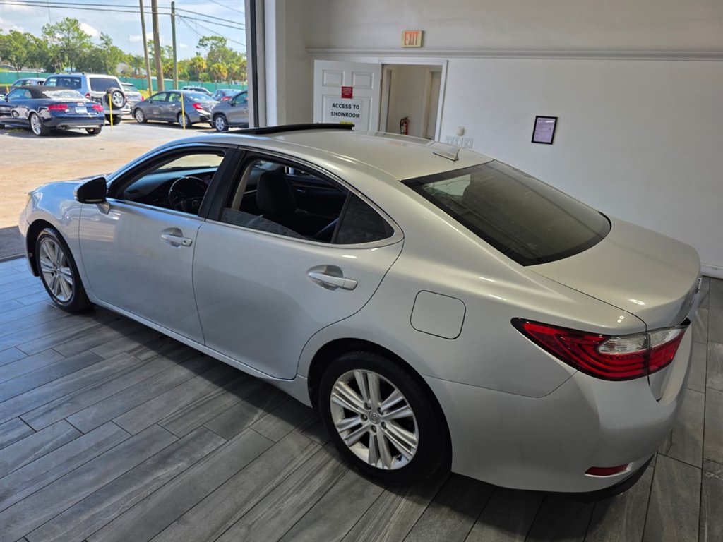 2013 Lexus ES - $14,990