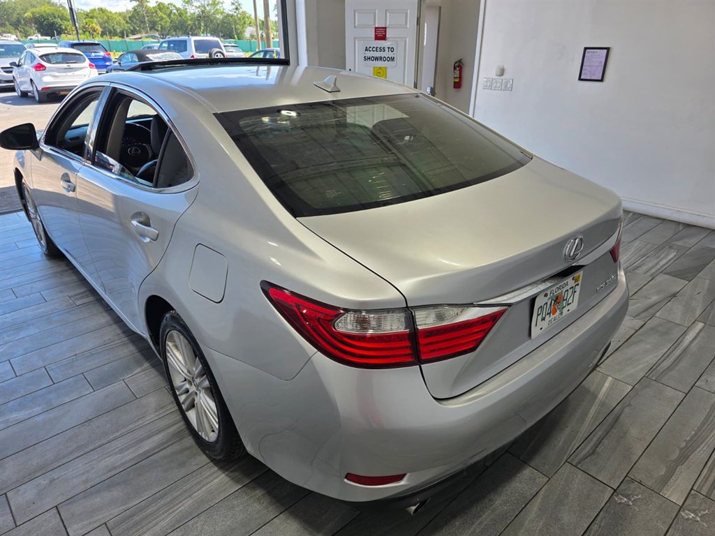 2013 Lexus ES - $14,990