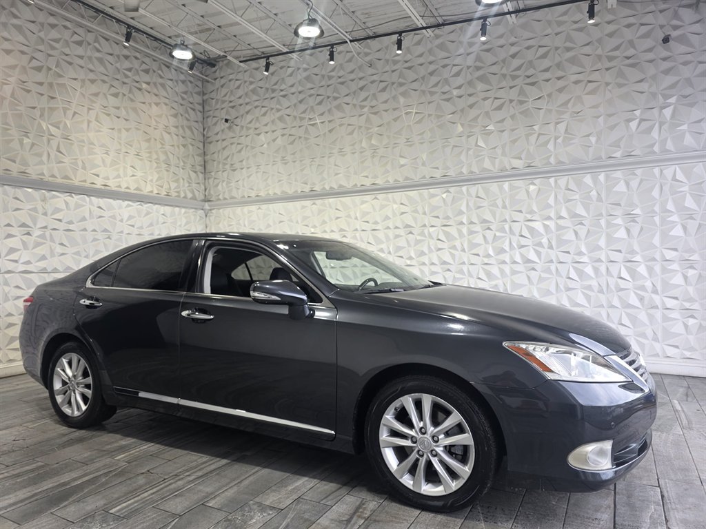 2011 Lexus ES - $15,990