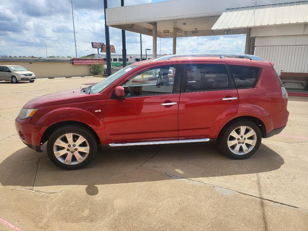 2009 Mitsubishi Outlander SE photo