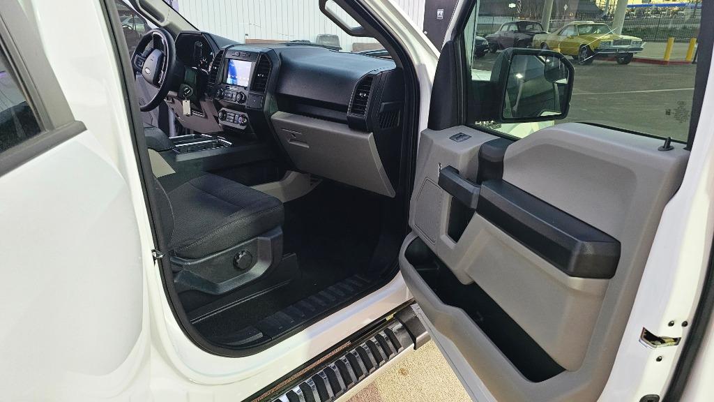2020 Ford F150 Lariat photo