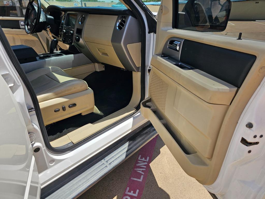 2016 Ford Expedition - $12,999