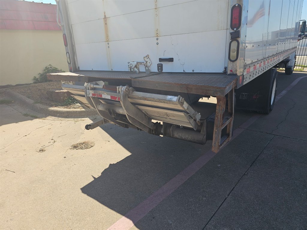 2013 Freightliner M2