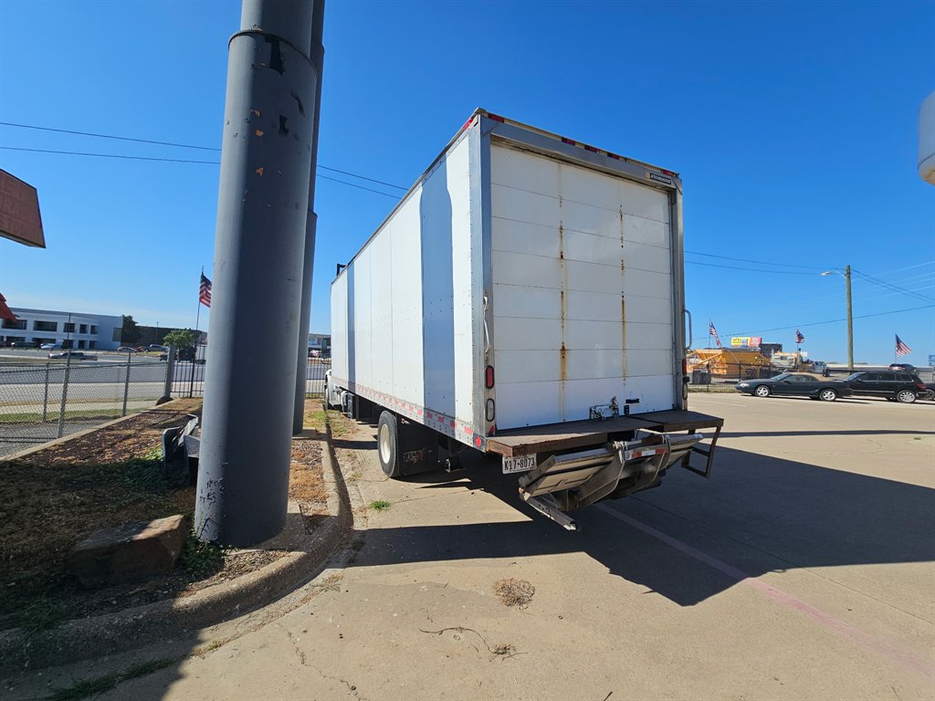 2013 Freightliner M2