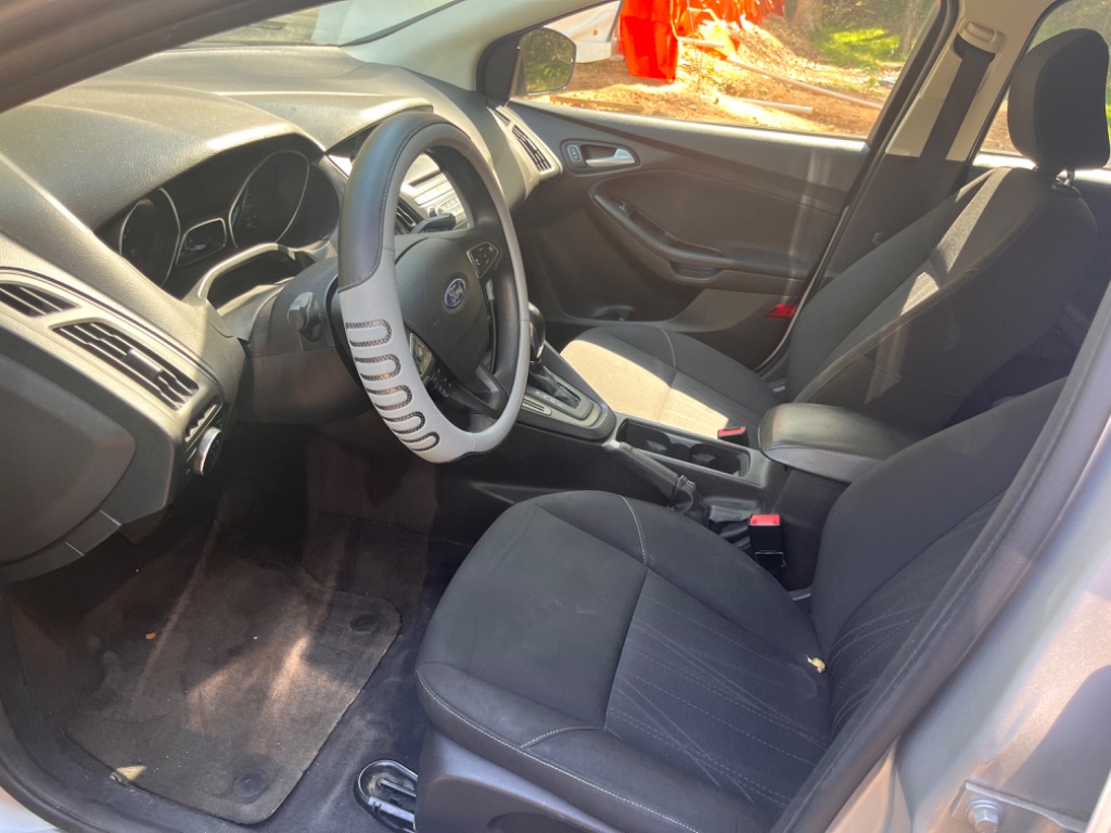 2015 Ford Focus SE photo
