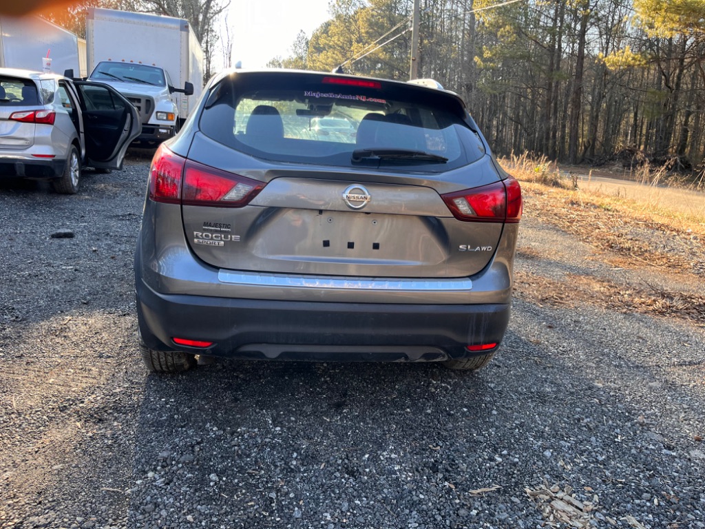 2018 Nissan Rogue Sport SL photo