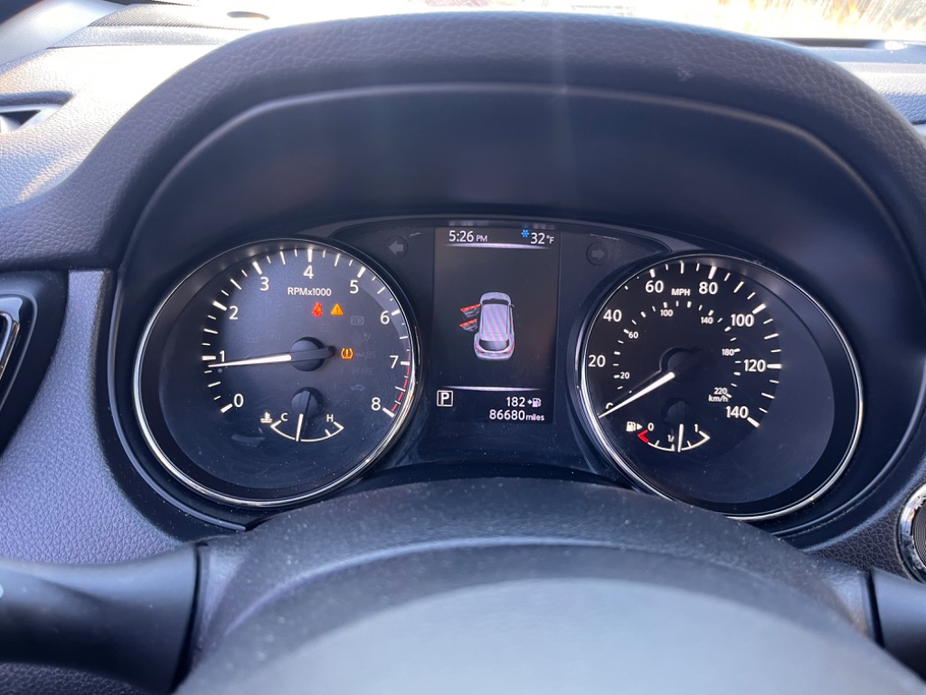 2018 Nissan Rogue Sport SL photo