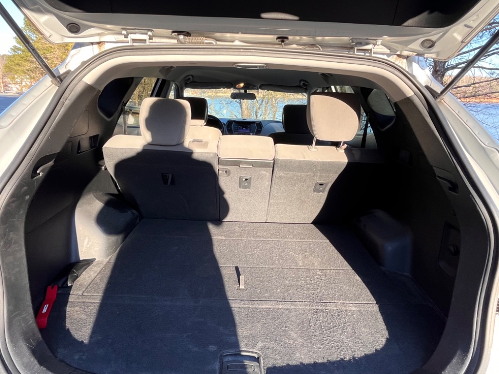 2017 Hyundai Santa Fe - $10,000