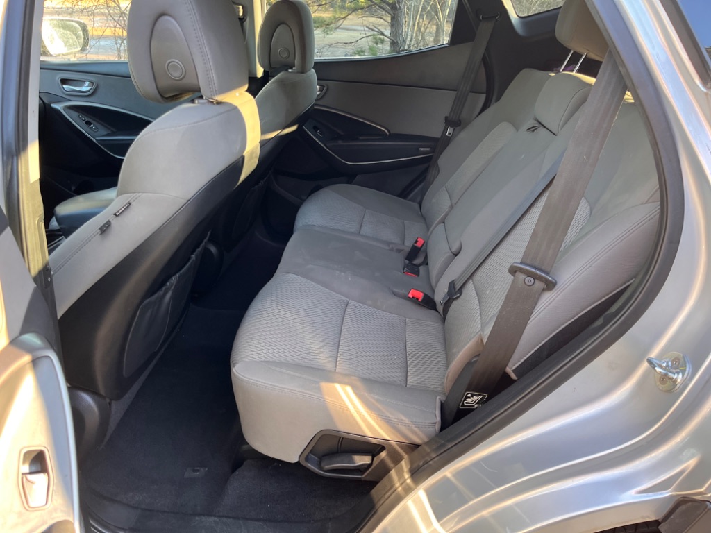 2017 Hyundai Santa Fe - $10,000
