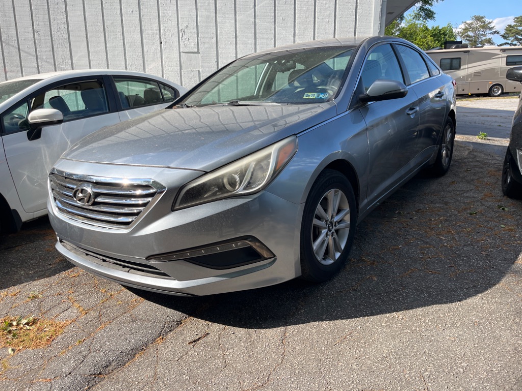 2015 Hyundai Sonata - $7,500