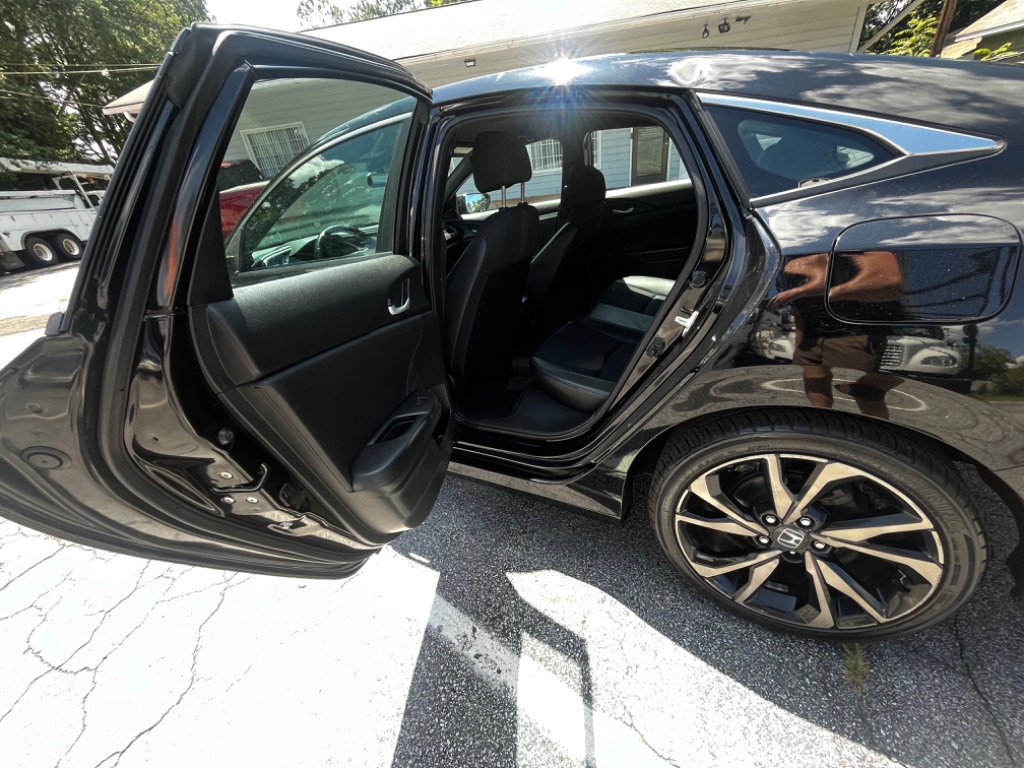 2019 Honda Civic - $12,000