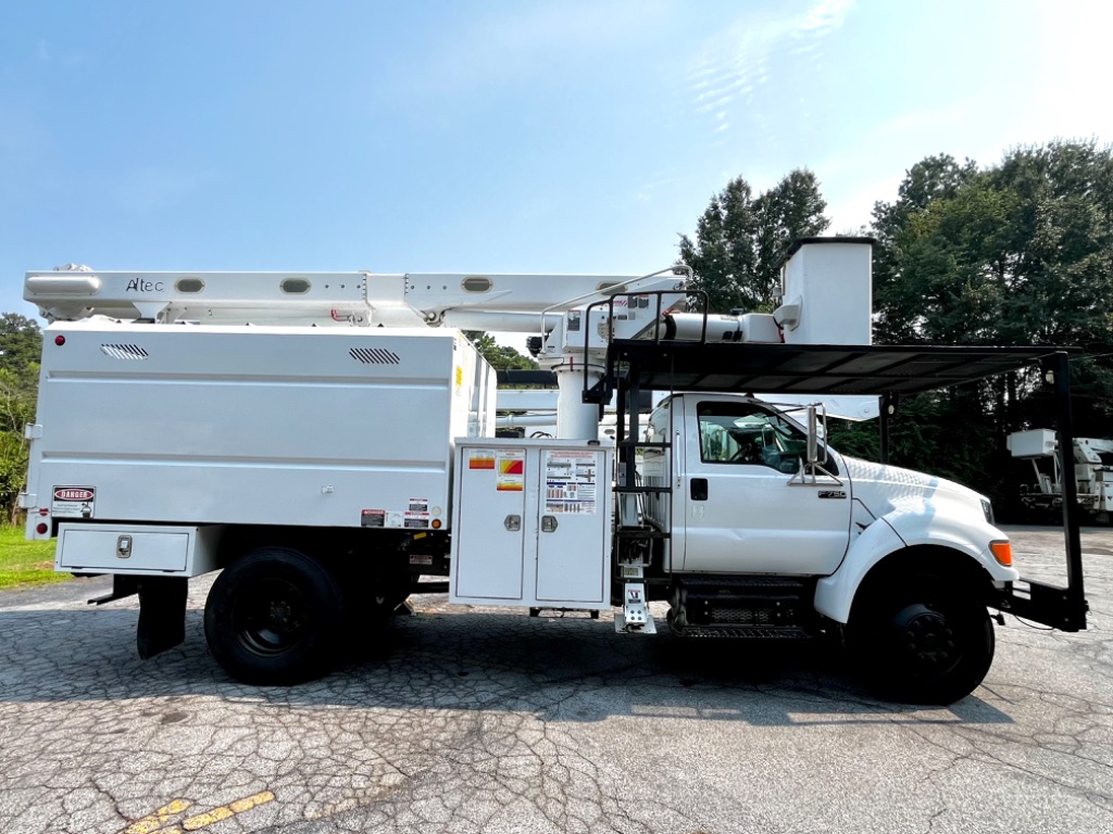 2015 Ford F750 - $40,000
