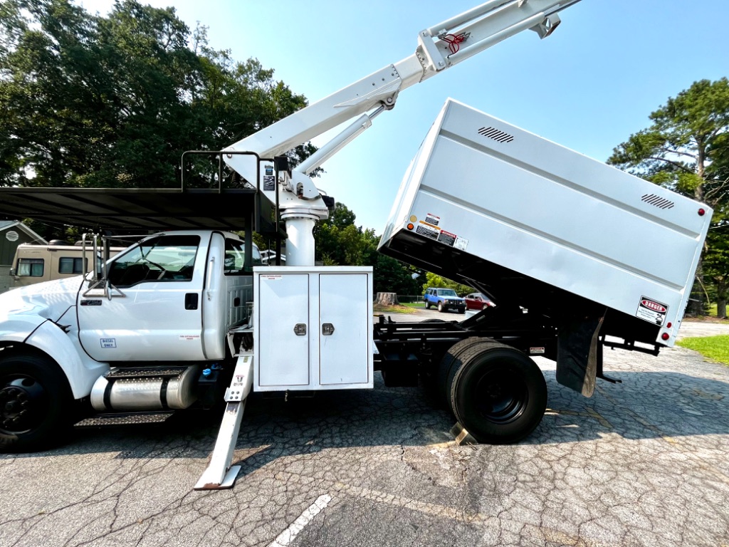 2015 Ford F750 - $40,000