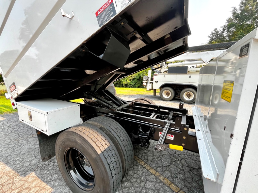 2015 Ford F750 - $40,000