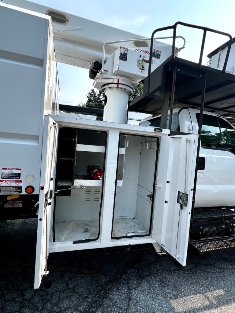 2015 Ford F750 - $40,000