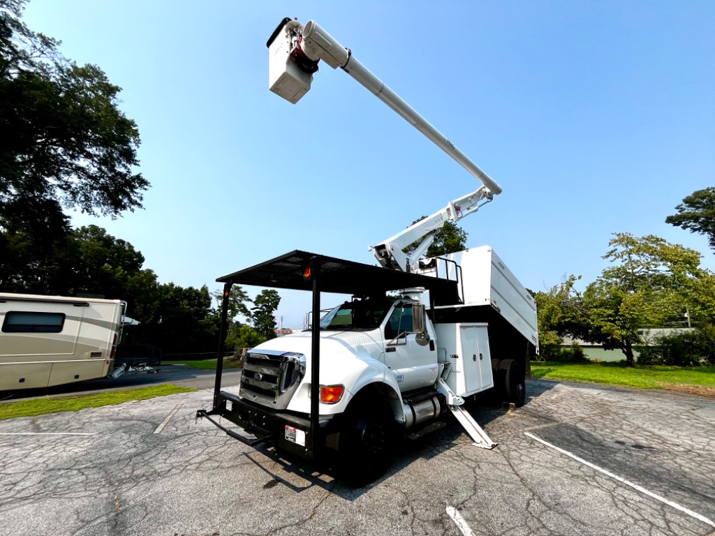 2015 Ford F750 - $40,000