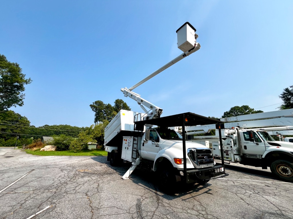 2015 Ford F750 - $40,000