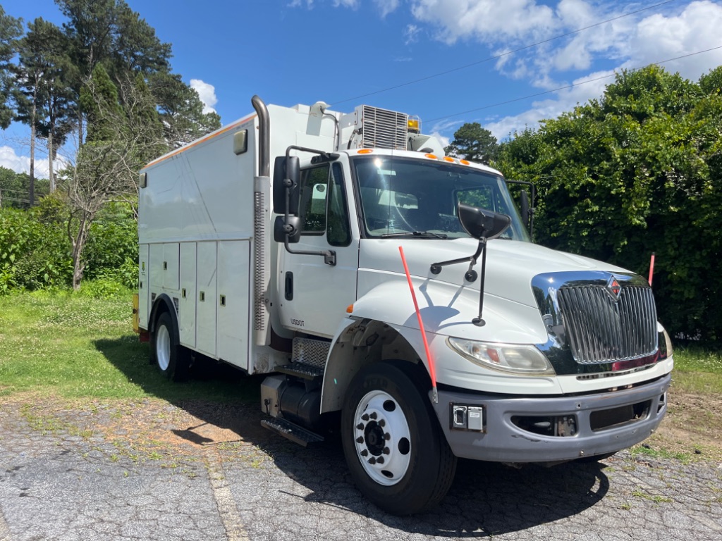 2015 INTERNATIONAL 4300 - $12,500