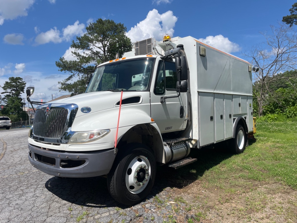 2015 INTERNATIONAL 4300 - $12,500
