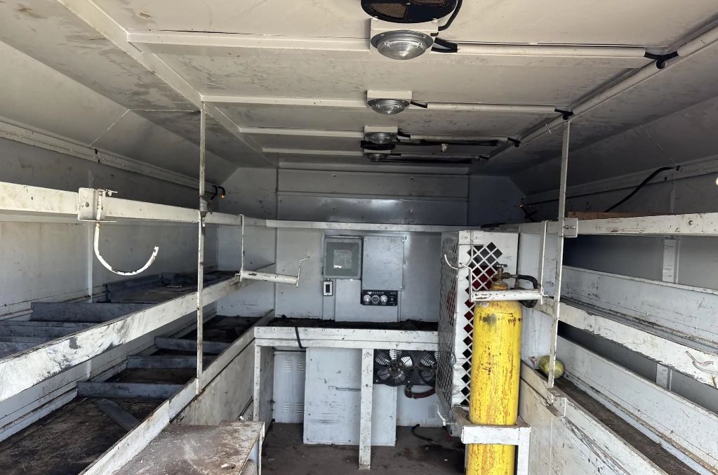 2015 INTERNATIONAL 4300 - $12,500