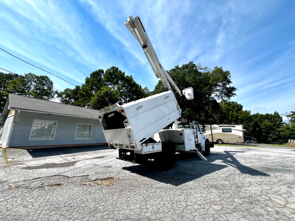 2011 Freightliner M2 - $29,000