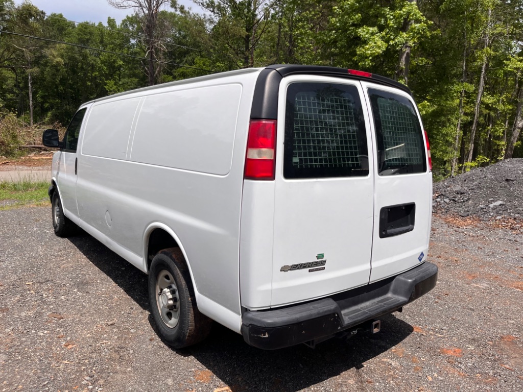 2015 Chevrolet G2500 Vans  photo