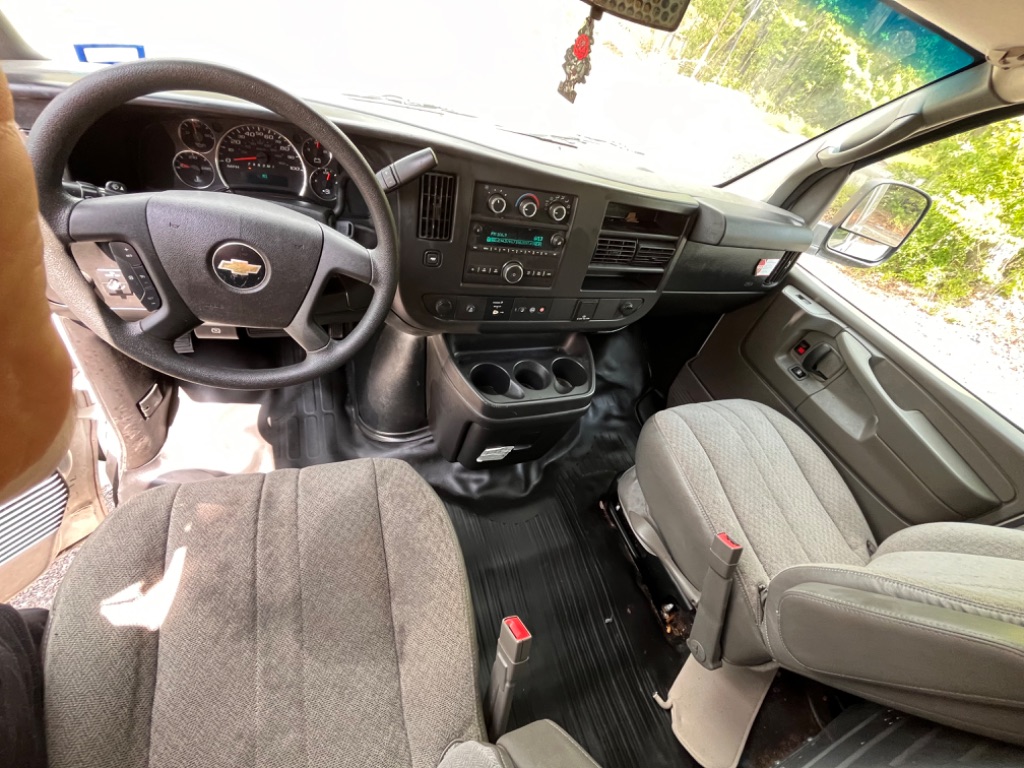 2015 Chevrolet G2500 Vans  photo