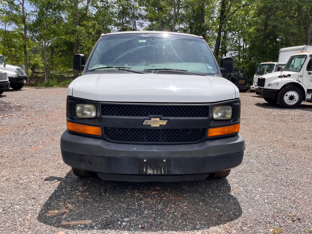 2015 Chevrolet G2500 Vans  photo